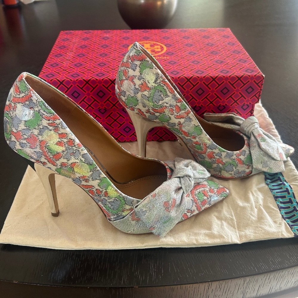 🌺 Like NEW 🌺 Tory Burch Legacy Paisley Lurex Jacquard Bow Pumps